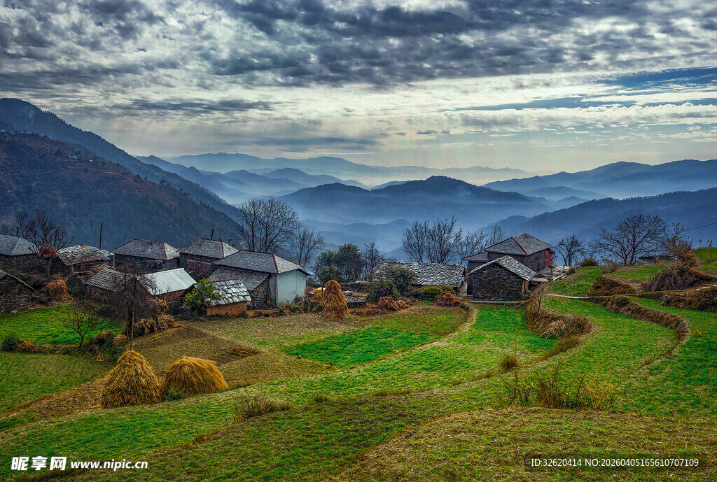 山间村落美景