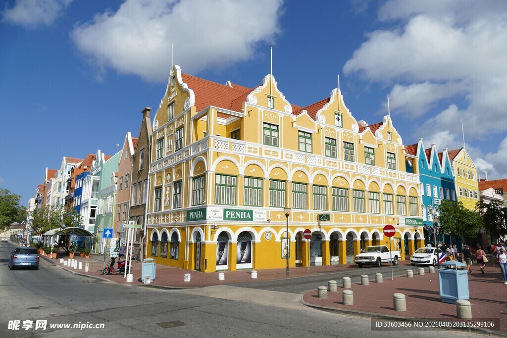 多彩欧式建筑街景