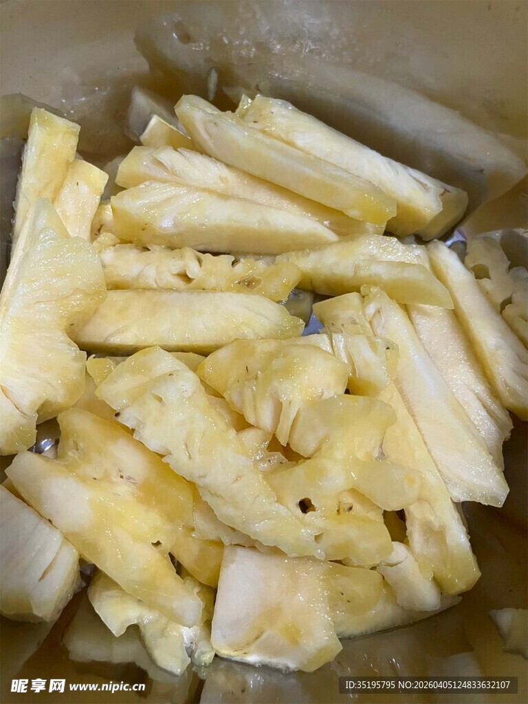新鲜切块菠萝