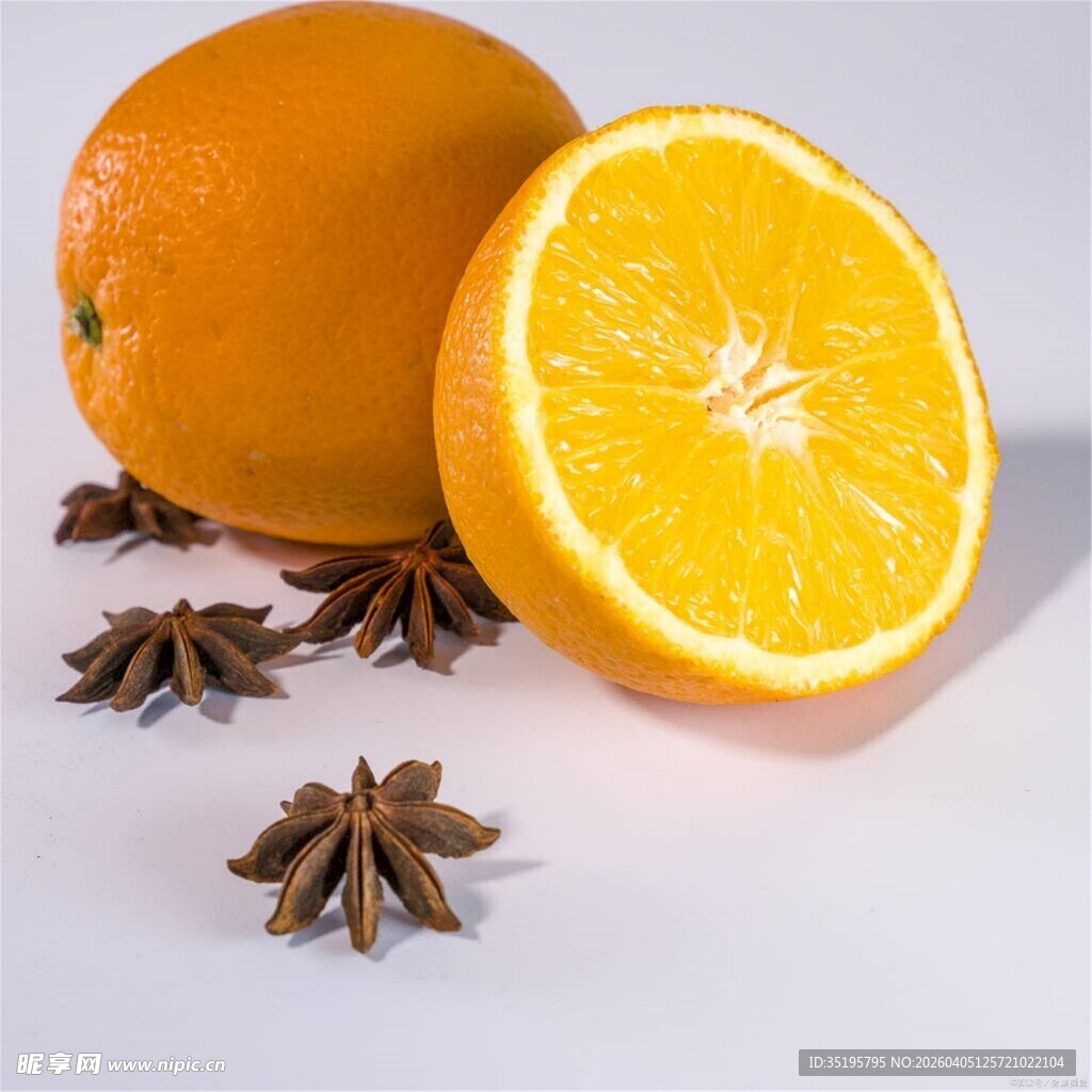 橙子与八角的静物组合