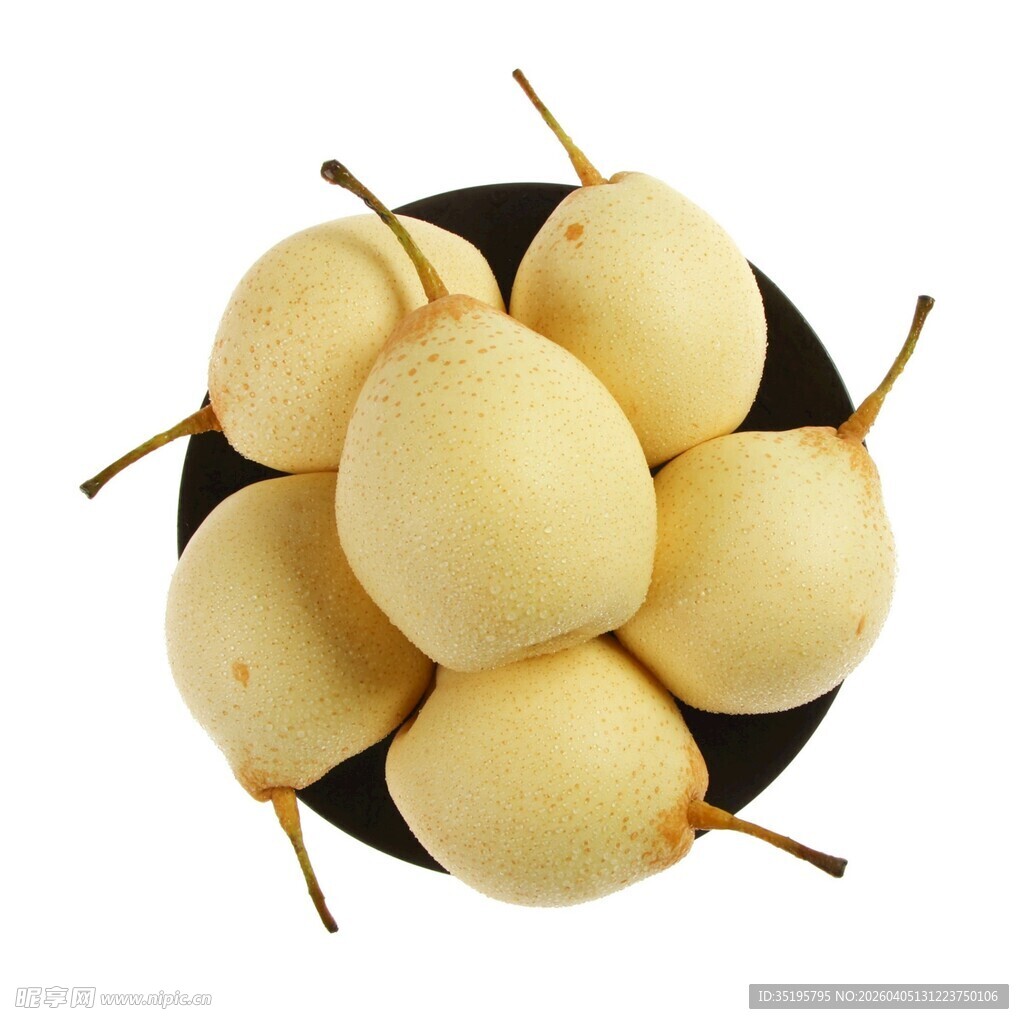 盘中黄澄澄的新鲜梨子