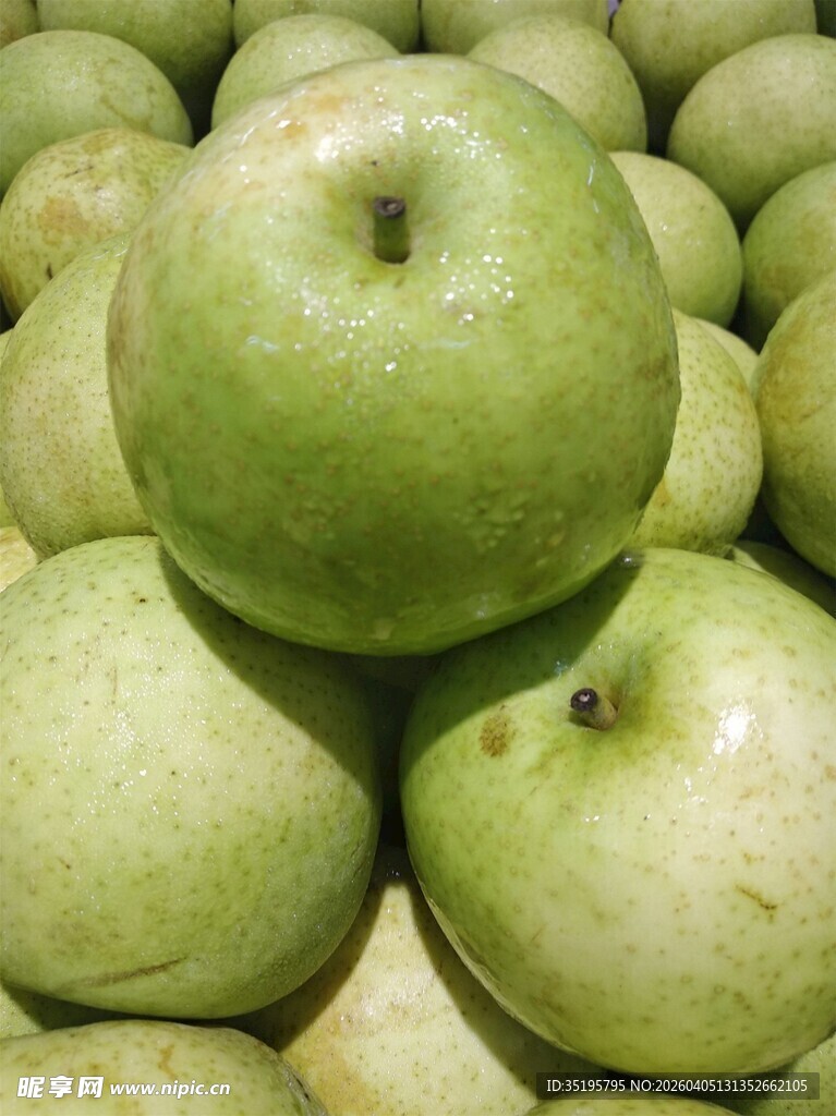 青苹果堆叠景象