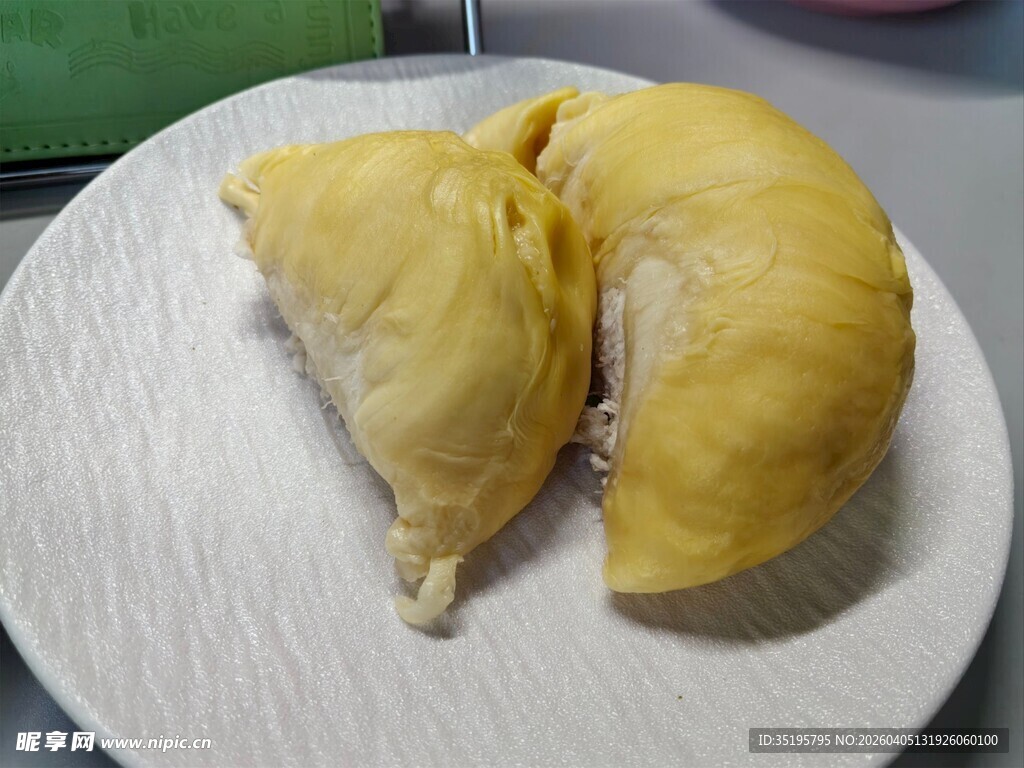 盘中美味榴莲果肉
