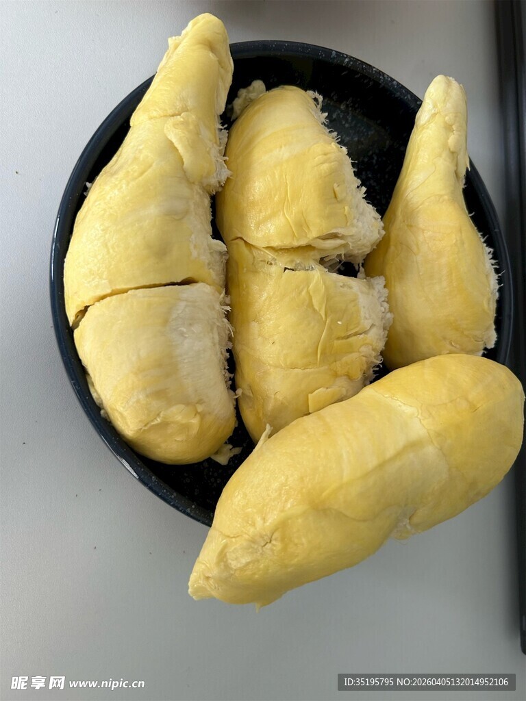 新鲜切开的美味榴莲果肉