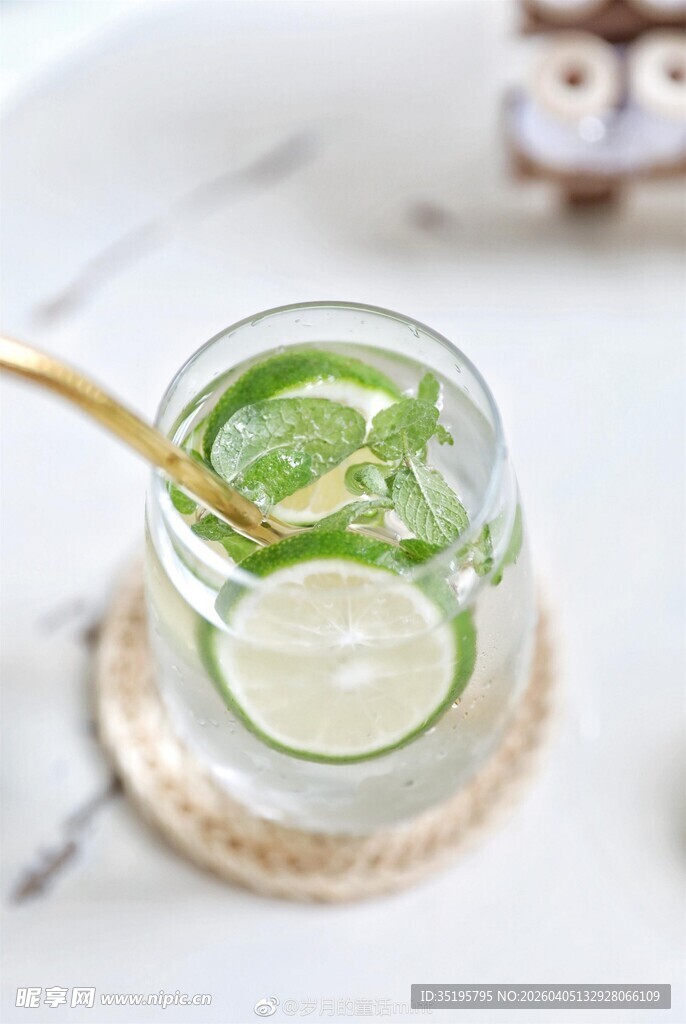 青柠饮品清新玻璃杯装