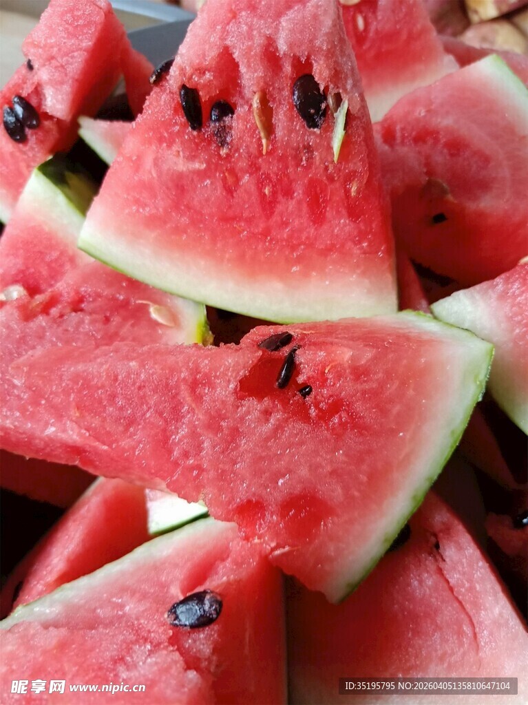 新鲜切块西瓜诱人呈现