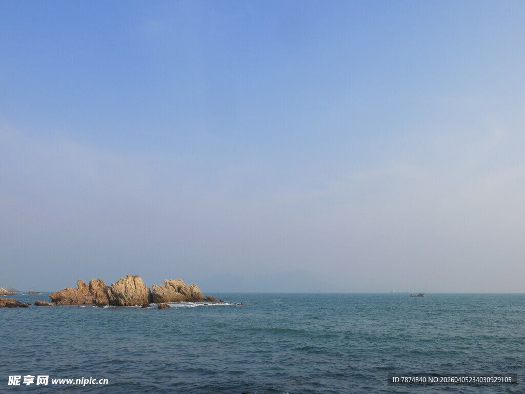 海边礁石 蓝天碧海美景