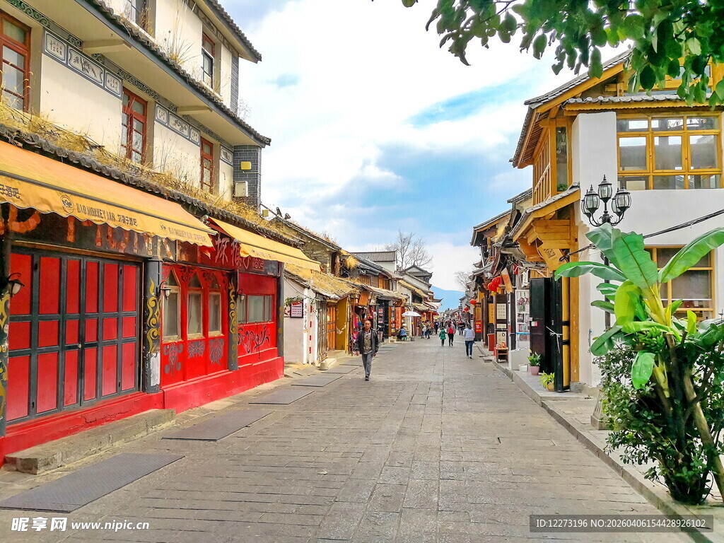 日式风情街道景象