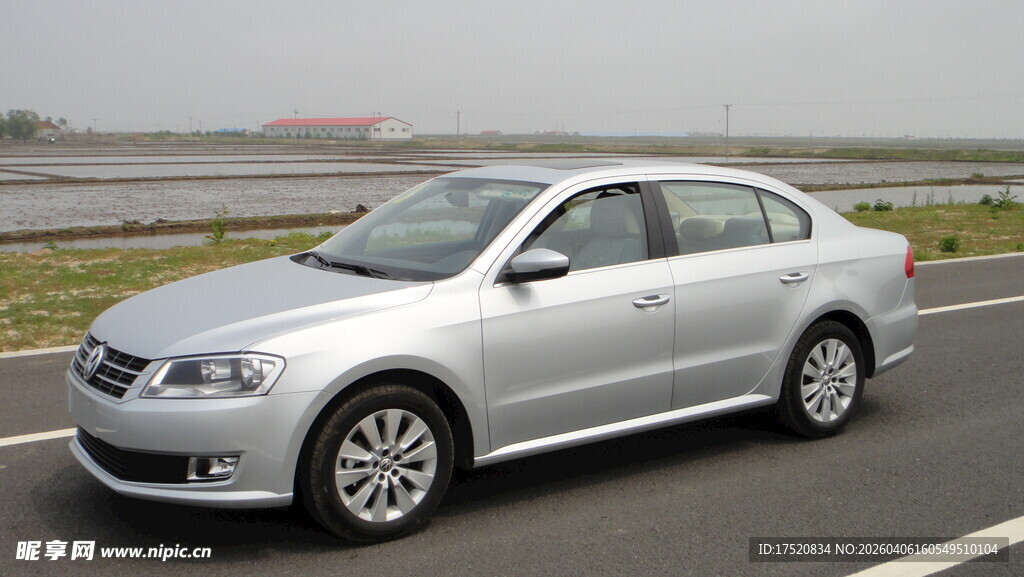 大众朗逸2013款银色