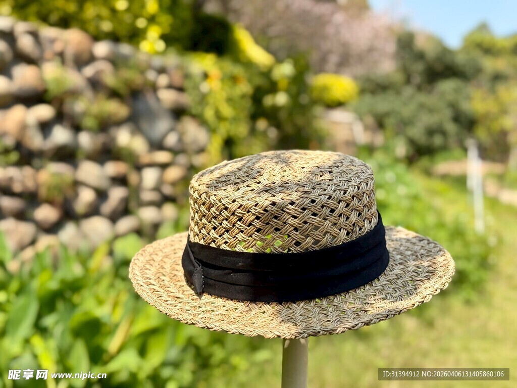 田园风编织草帽展示