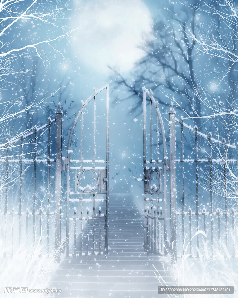 雪覆栈桥的梦幻冬日景象