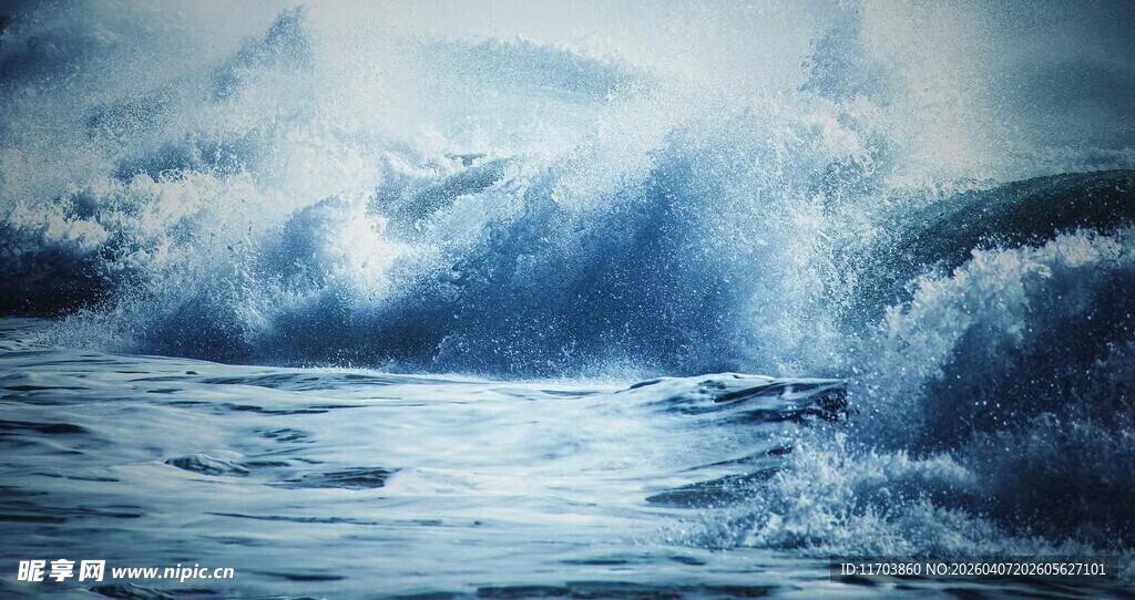 汹涌海浪展现磅礴力量电脑壁纸