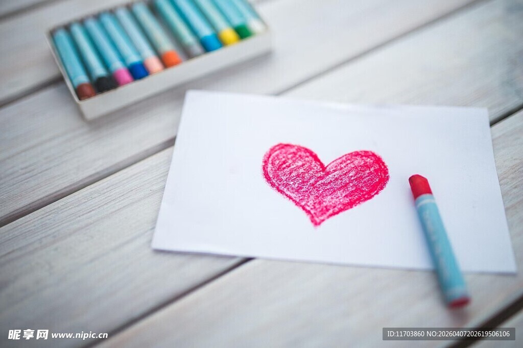 手绘红心彩色画笔相伴电脑壁纸