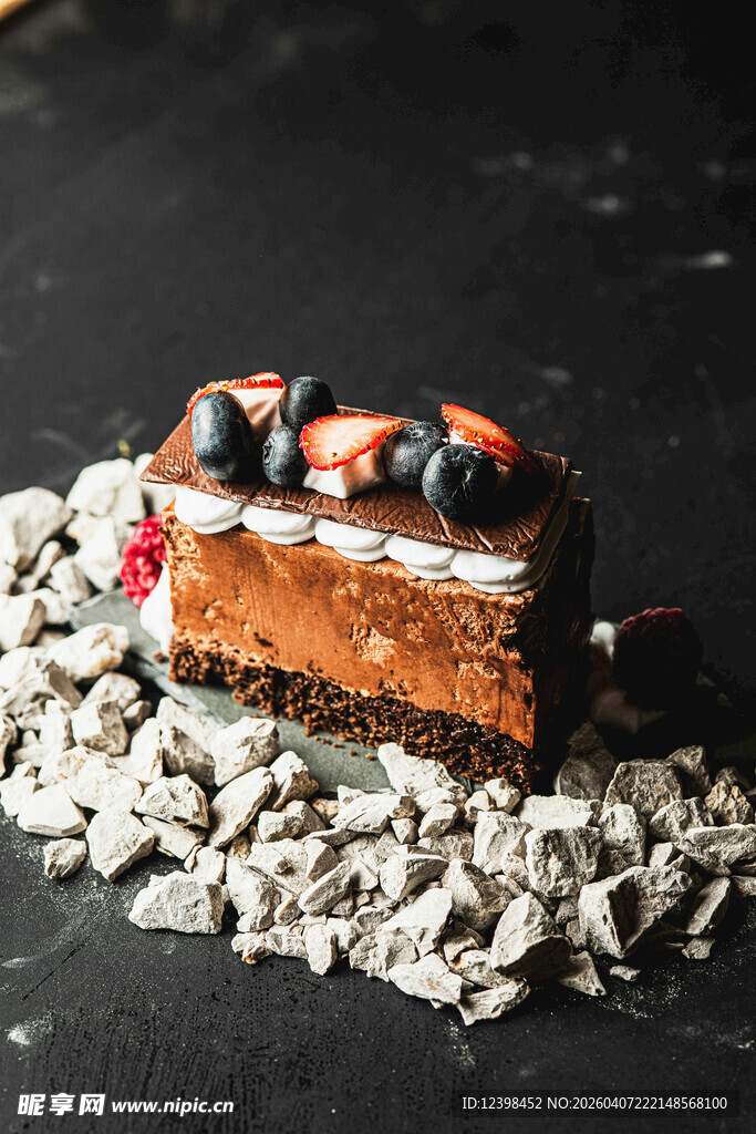 巧克力浆果千层蛋糕