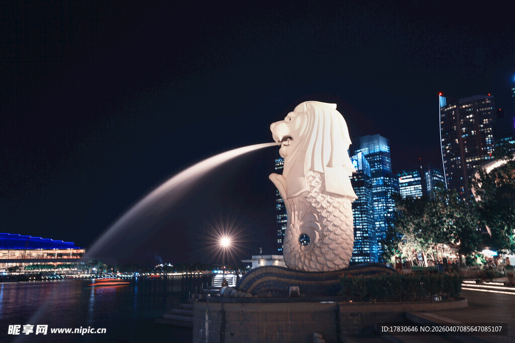 新加坡鱼尾狮夜景