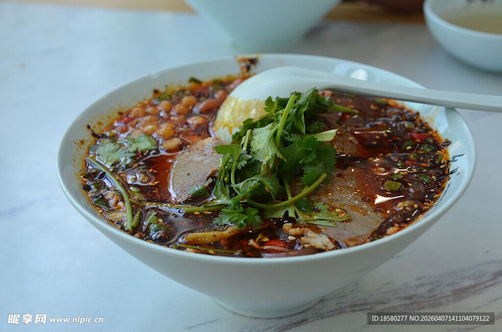 香辣美味的特色凉拌菜