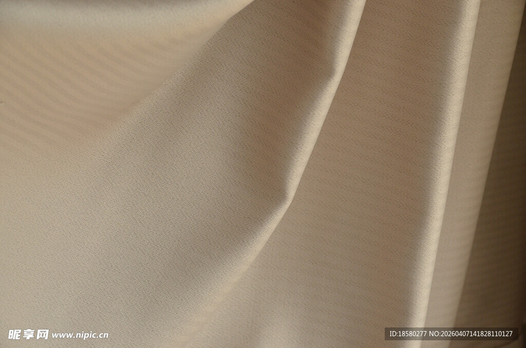 米白色褶皱布料纹理特写