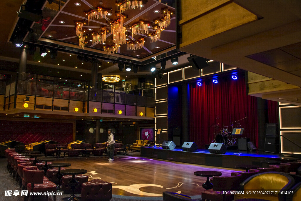 豪华剧院内景