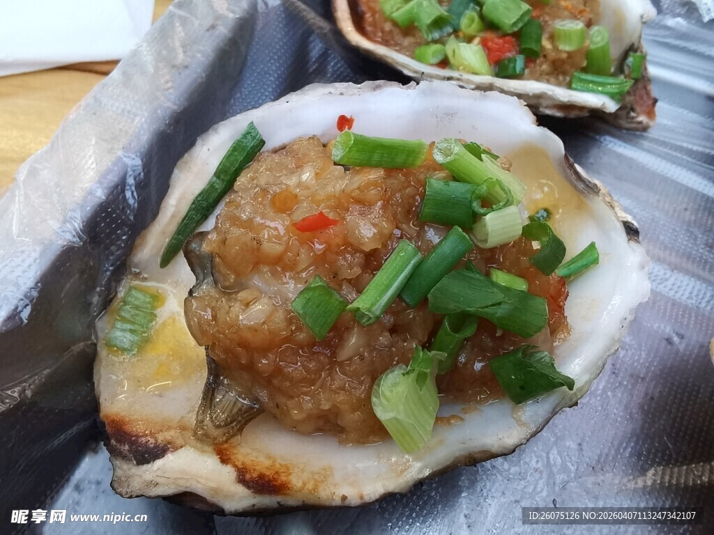 美味蒜蓉烤生蚝