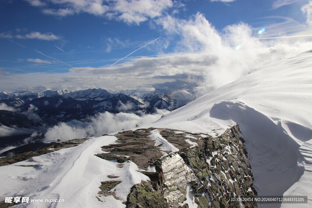 雪山壮丽风光