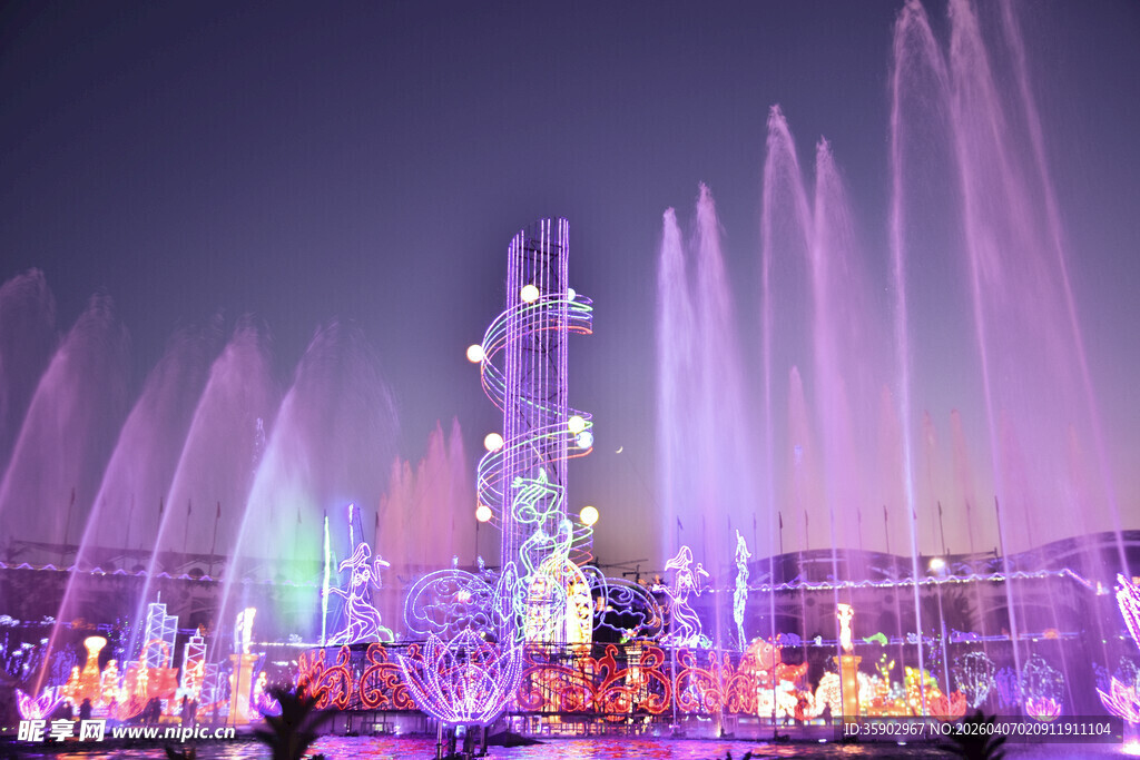 梦幻喷泉夜景灯光秀