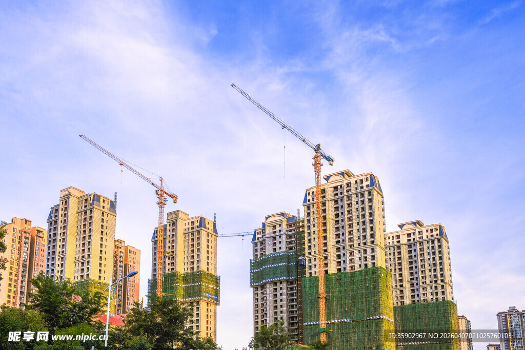 城市在建高楼建筑群