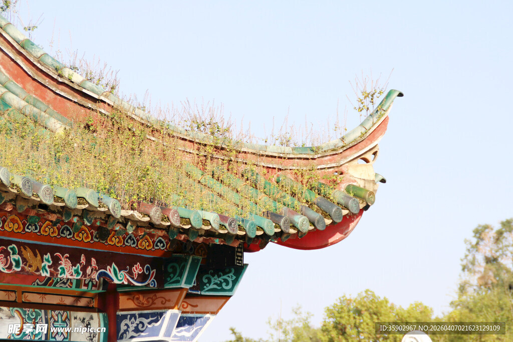 中式古建筑屋檐精美一角