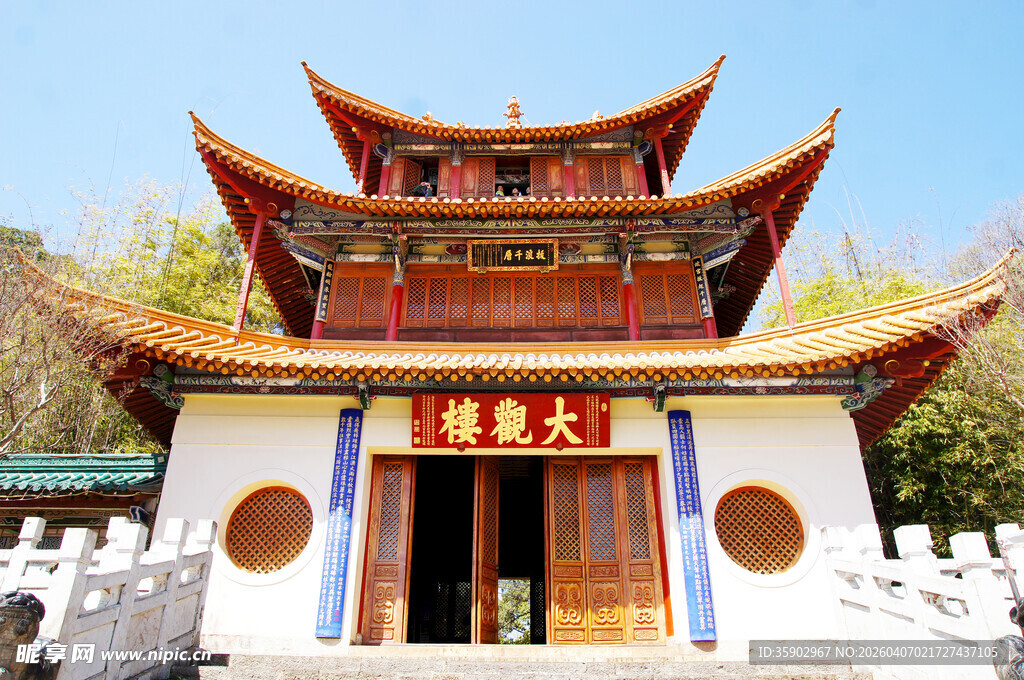 昆明大观楼中式古建筑庙宇一角