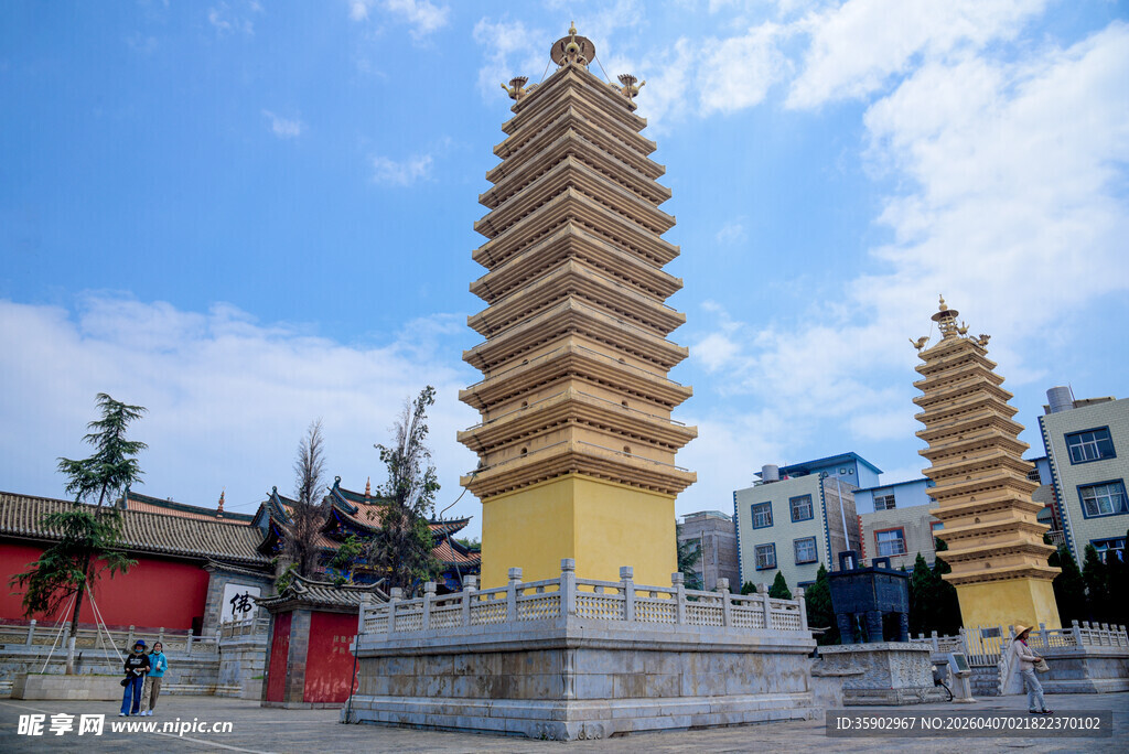昆明官渡古镇妙湛寺金塔