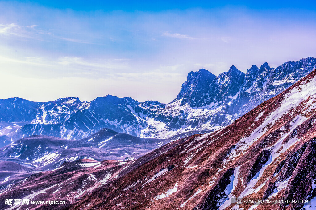 东川瑰丽的雪山风壮丽雪山美景