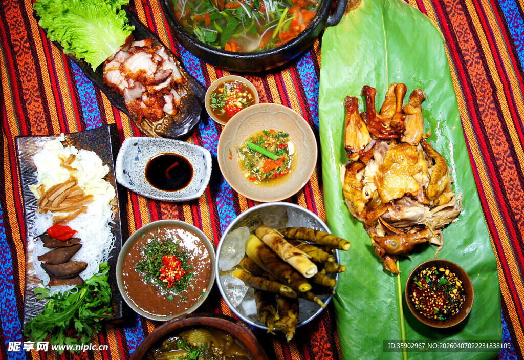 多彩东南亚风味美食拼盘