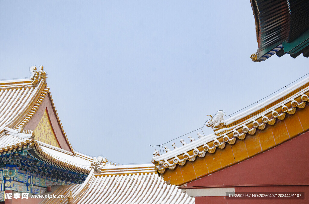 中式古建筑屋顶景致