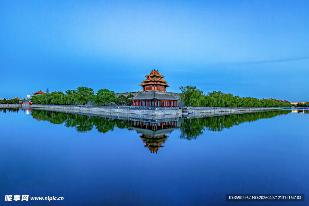 北京天坛倒影美景