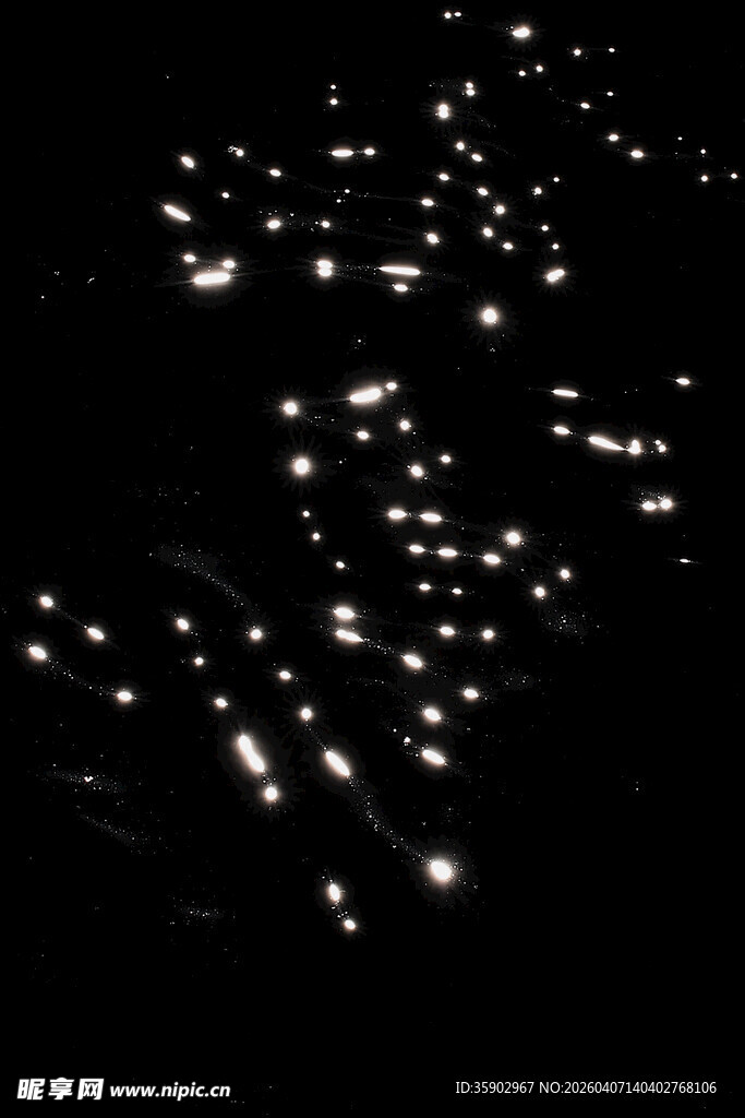 黑夜中闪烁的点点亮光