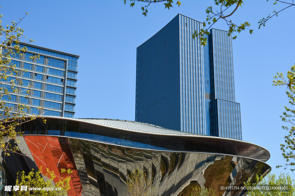 现代风格建筑与高楼景观