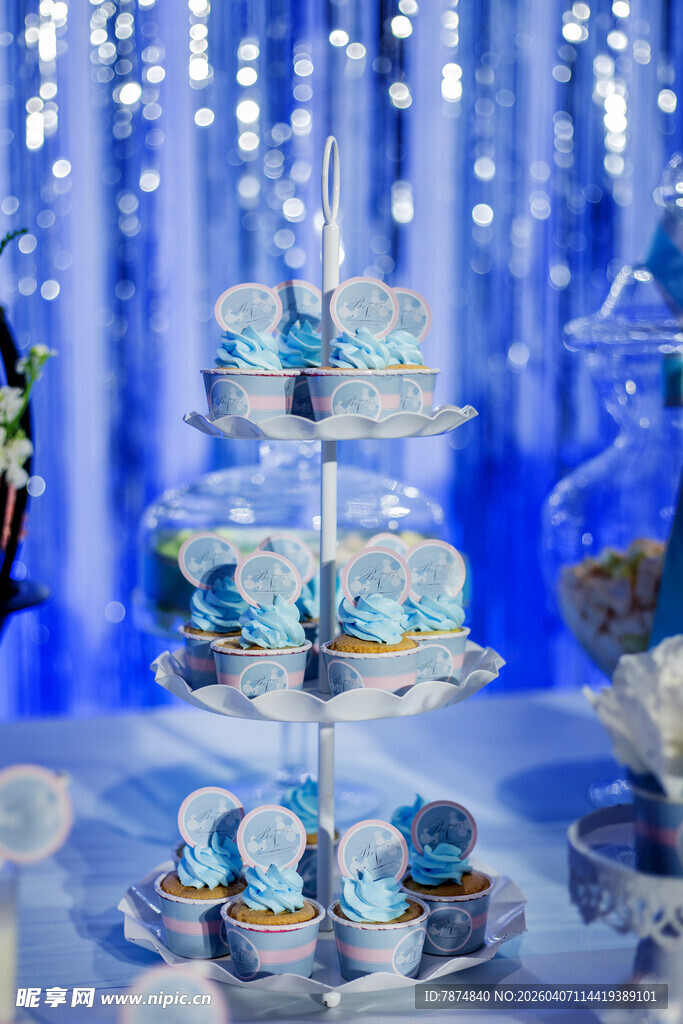 梦幻蓝调甜品台布置