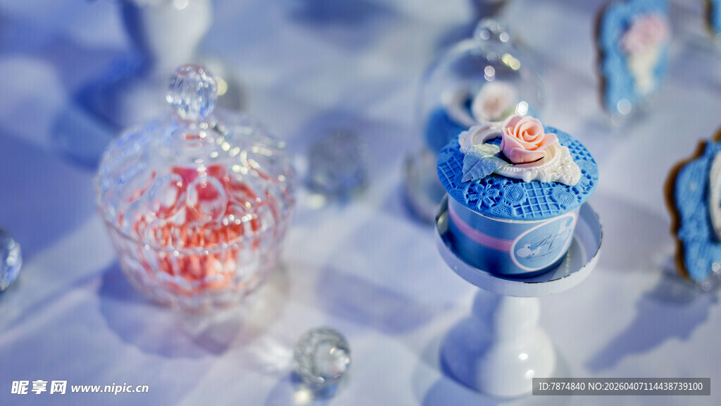 精致多彩玻璃装饰小摆件