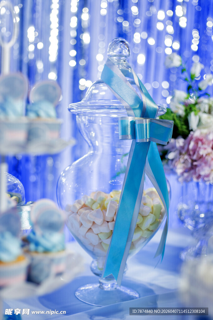 梦幻蓝调婚礼甜品装饰