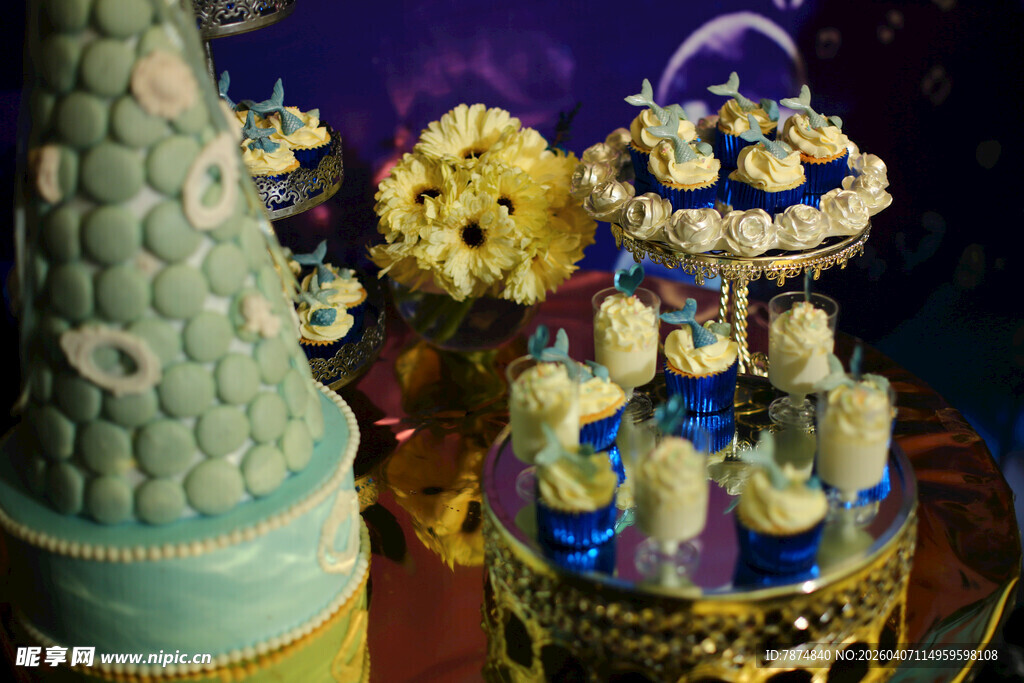 精美华丽的陶瓷摆件