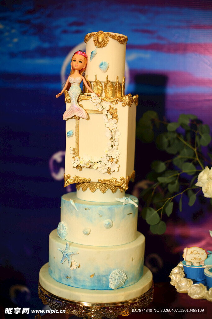 梦幻多层主题装饰蛋糕