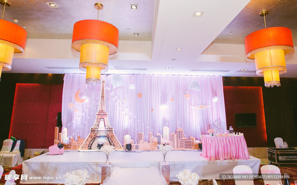 浪漫粉色系婚礼现场布置