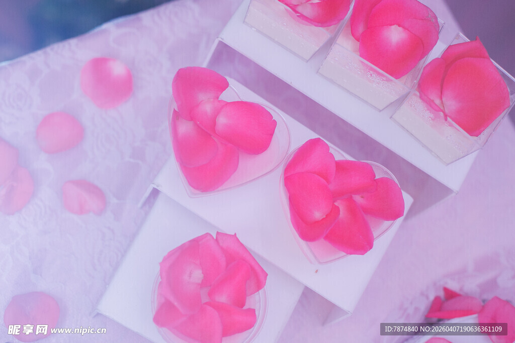 粉色心形硅胶模具