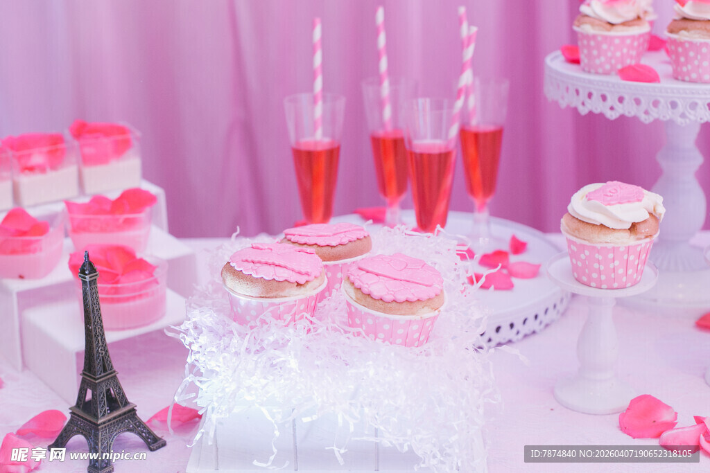 粉色主题精致甜品派对布置