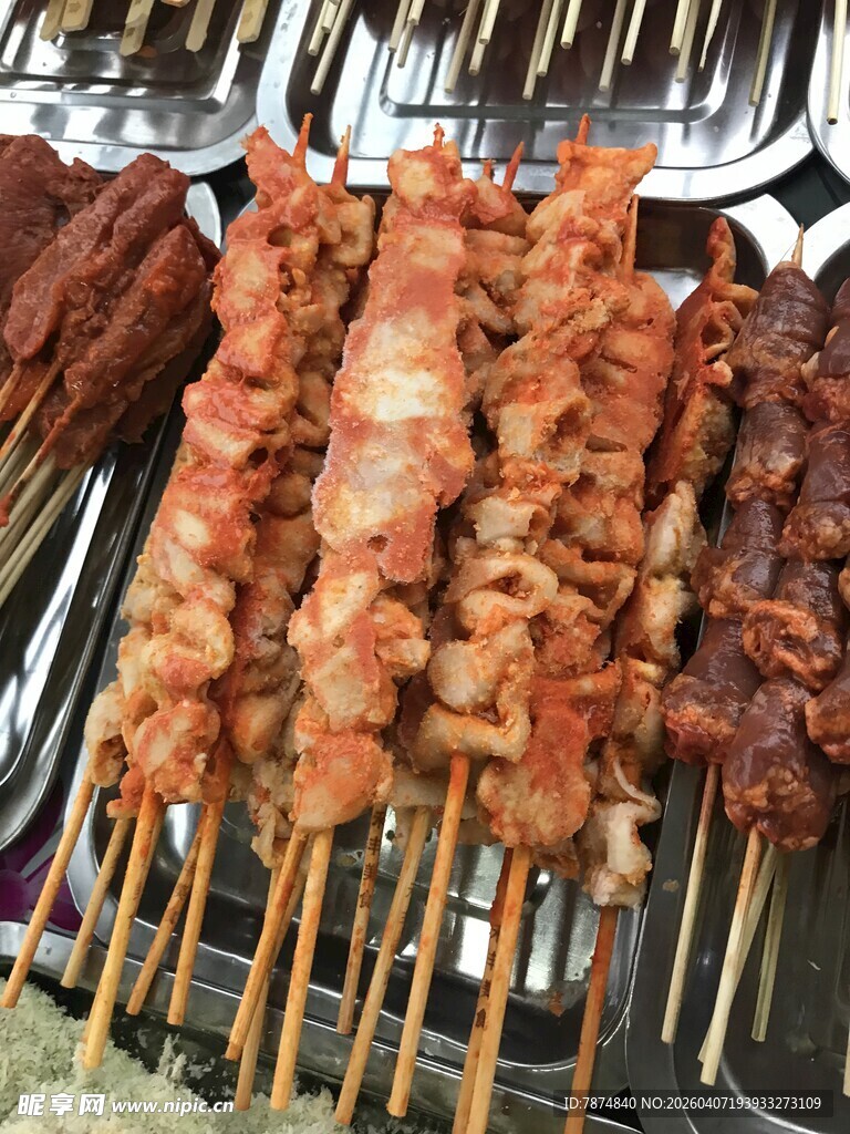 美味烤串诱人色泽满满