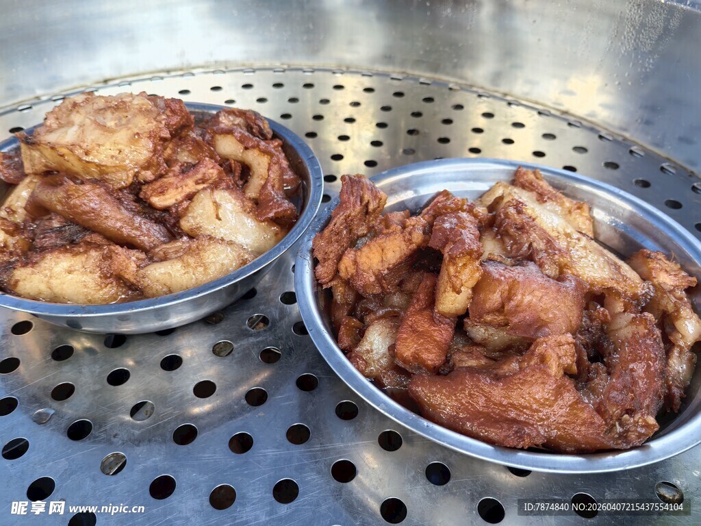 两碗美味扣肉
