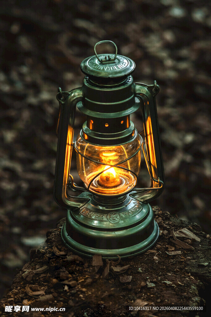 复古煤油灯