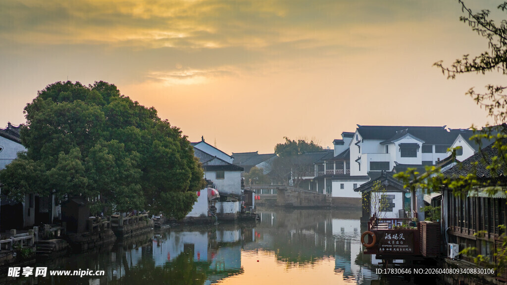 水乡黄昏美景