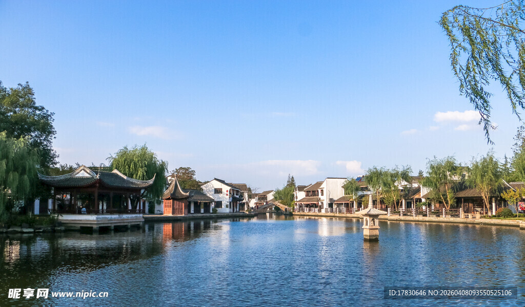 江南水乡河畔秀丽风光