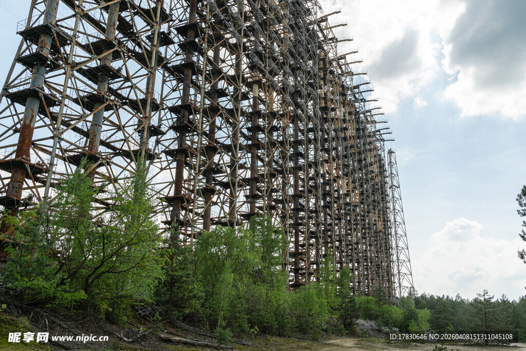 大型网状结构建筑景观