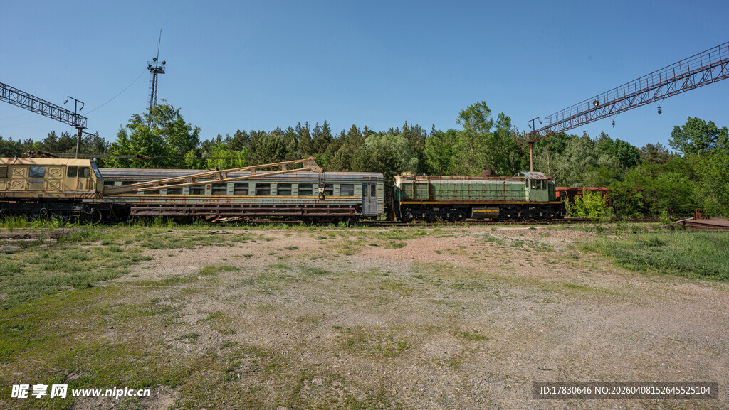 野外停放的老式列车